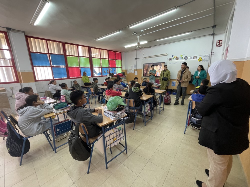 Un taller acerca la Universidad y la formación profesional a alumnos del CEIP La Canal de Vícar