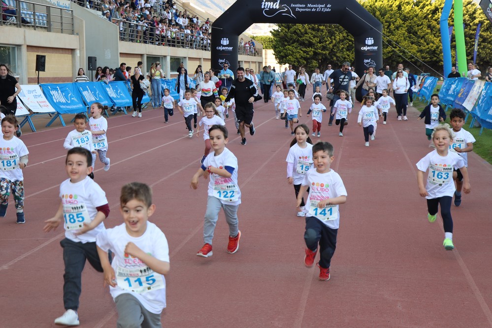 Más de medio millar de menores participan en las carreras infantiles de la XVII Media Maratón ‘Ciudad de las Hortalizas’