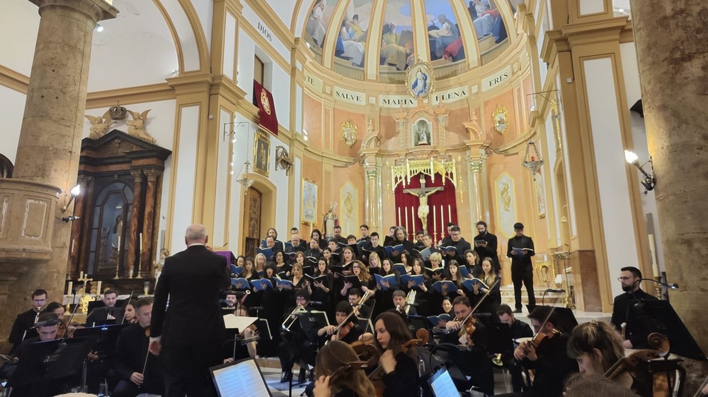 La Orquesta Ciudad de Almería llena de público la Parroquia de Berja con el ‘Réquiem’ de Mozart