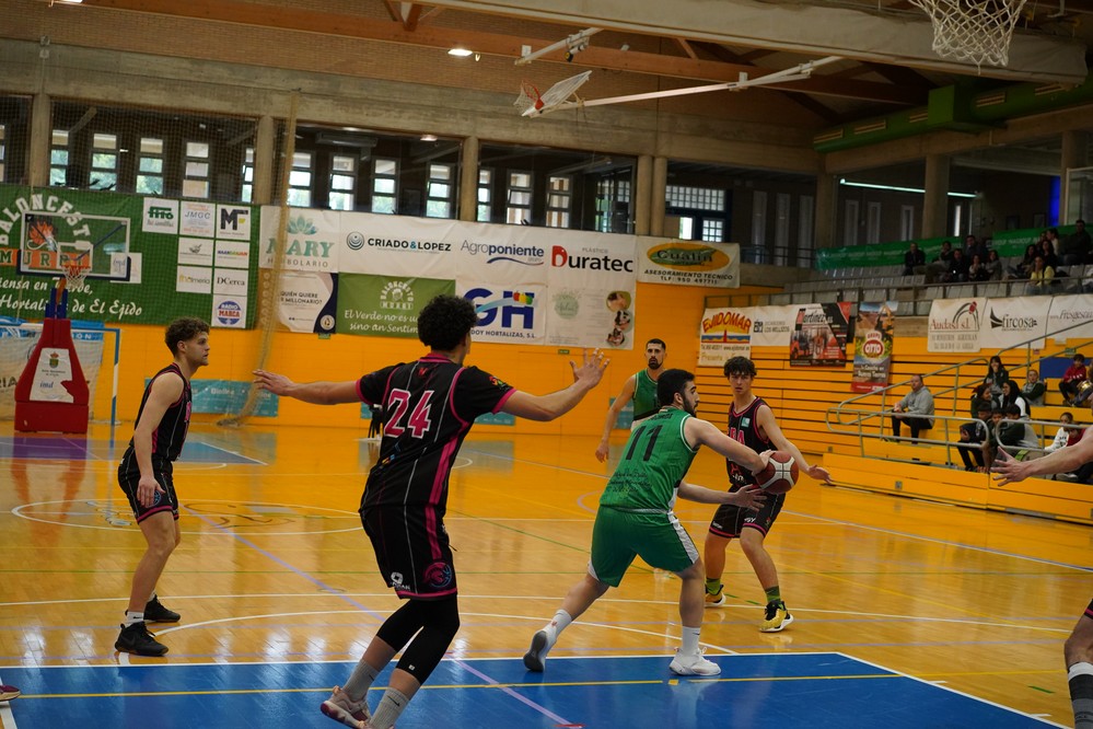 El Baloncesto Murgi sucumbe ante Marbella (87-83) tras ir a remolque todo el partido