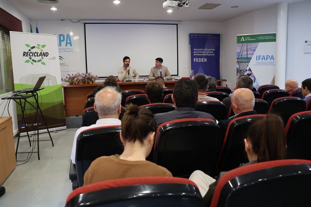 El Ayuntamiento de El Ejido, ejemplo en la gestión de residuos vegetales durante una jornada en IFAPA