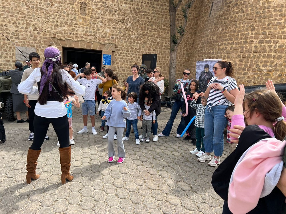 Las familias se embarcan en una visita marinera llena de emociones y aprendizaje hasta el Aula del Mar