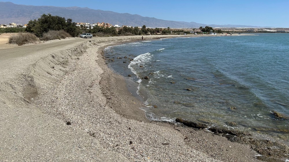 Costas aprueba 617.582 euros para obras de emergencia en las playas de Balerma, Guardias Viejas y Aguadulce