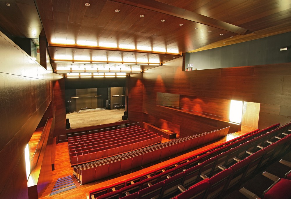 El nuevo sistema de audio del Teatro Auditorio Ciudad de Vícar ofrece a los espectadores una experiencia sonora única
