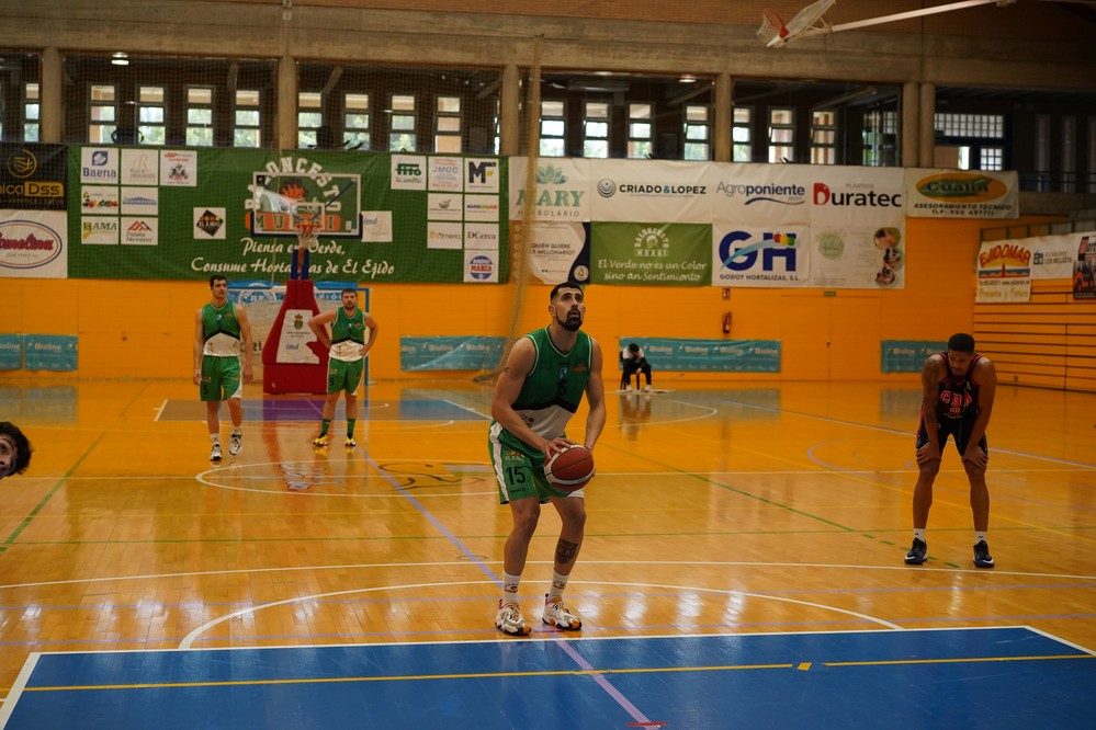 Baloncesto Murgi depende de la suerte y de no fallar en las últimas jornadas para mantener la categoría