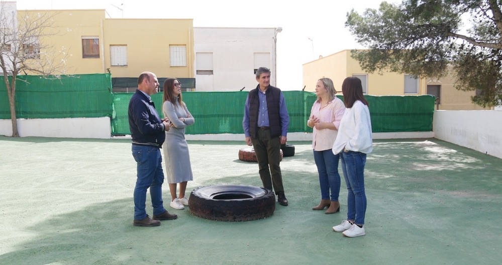 Manuel Cortés visita el resultado de las obras de mejora en los CEIPs San Nicolás y Fuentesantilla