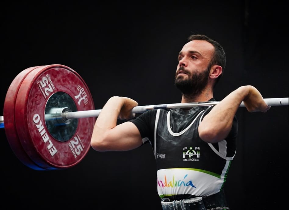 Antonio Tarifa pulveriza los récords  en el Campeonato de España Master de halterofilia y pone rumbo al Mundial de Finlandia