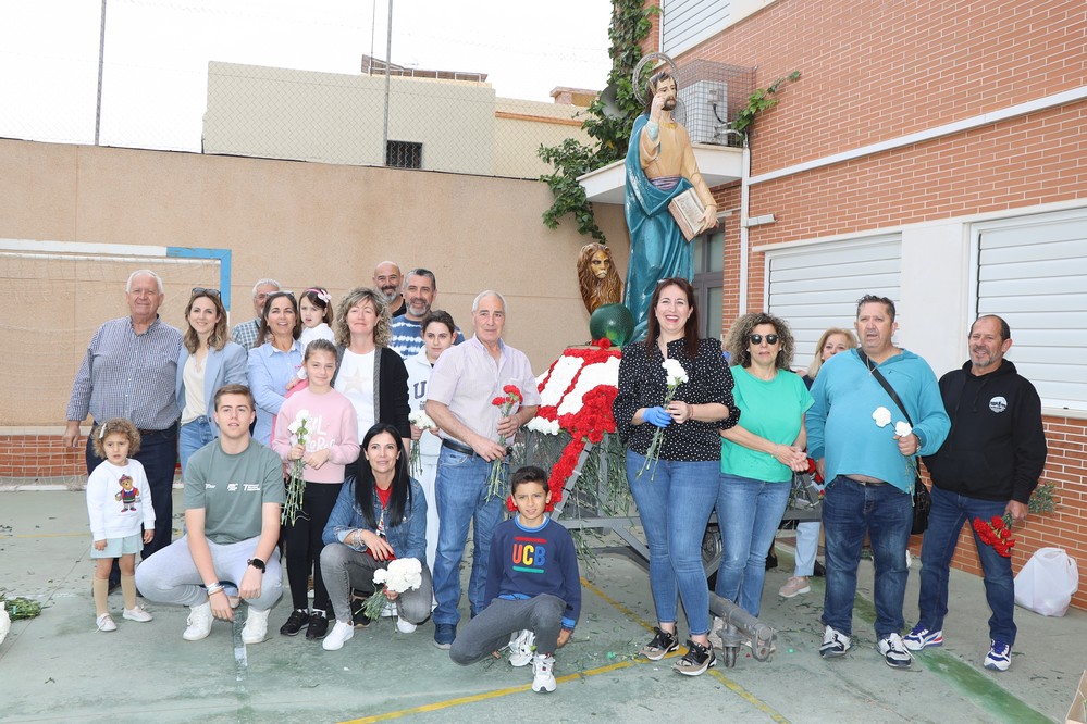 La imagen de San Marcos de El Ejido ya está engalanada para su gran día