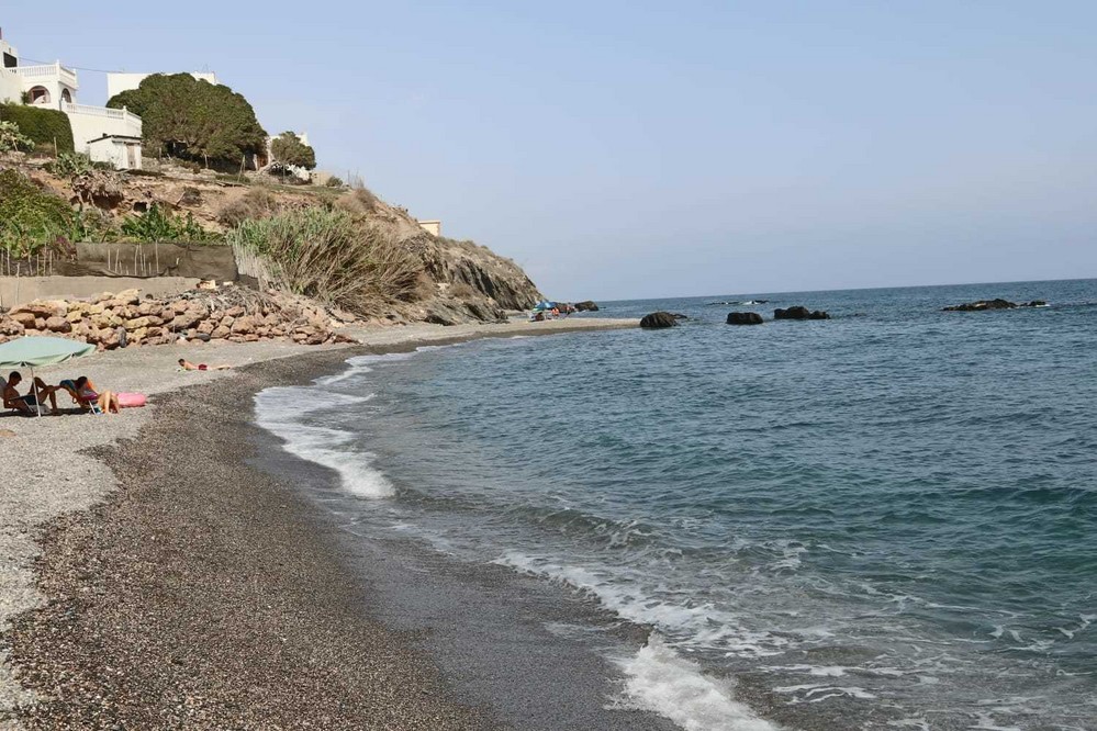 Costas declara obras de emergencia en las playas de Adra