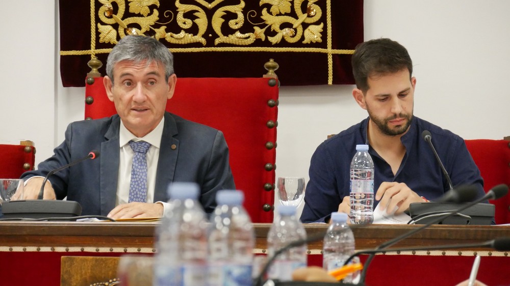 El Ayuntamiento de Adra insta al Gobierno de España a reformular el programa de tarjeta monedero FSE+