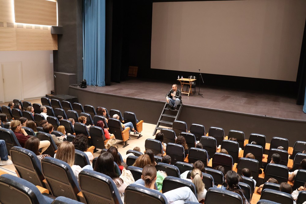El 47º Festival de Teatro de El Ejido ofrece encuentros con autores y un programa formativo gratuito sobre artes escénicas