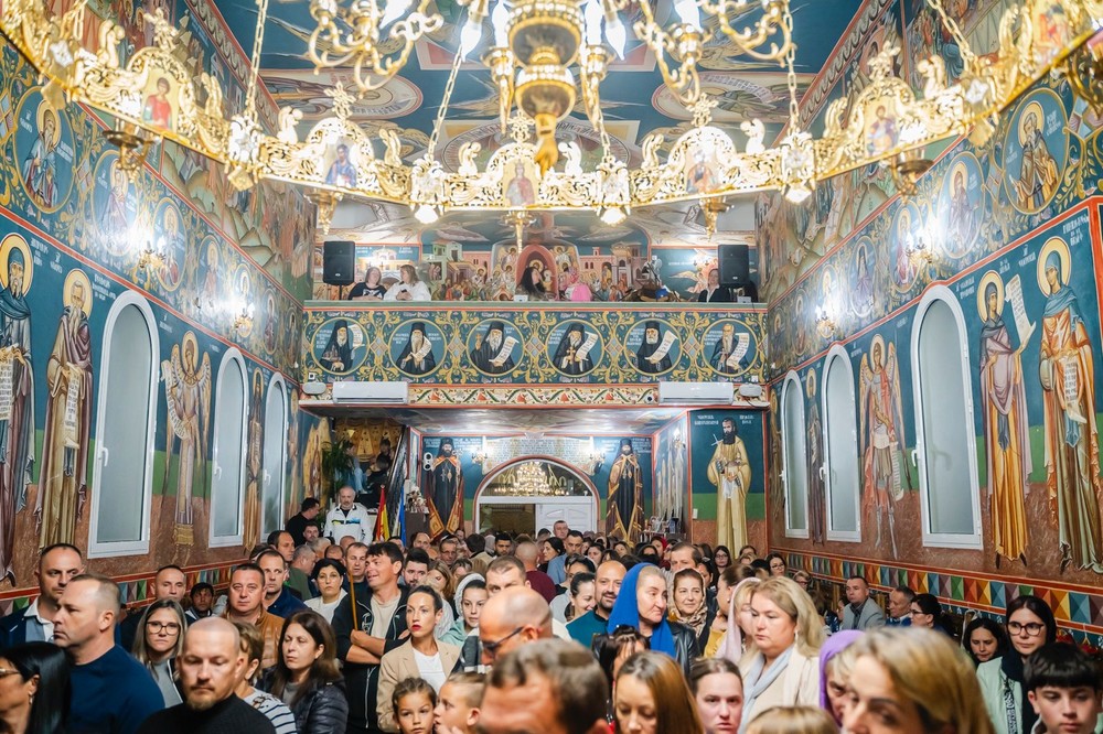 Tradicional Misa de Resurrección de la parroquia ortodoxa de Roquetas de Mar