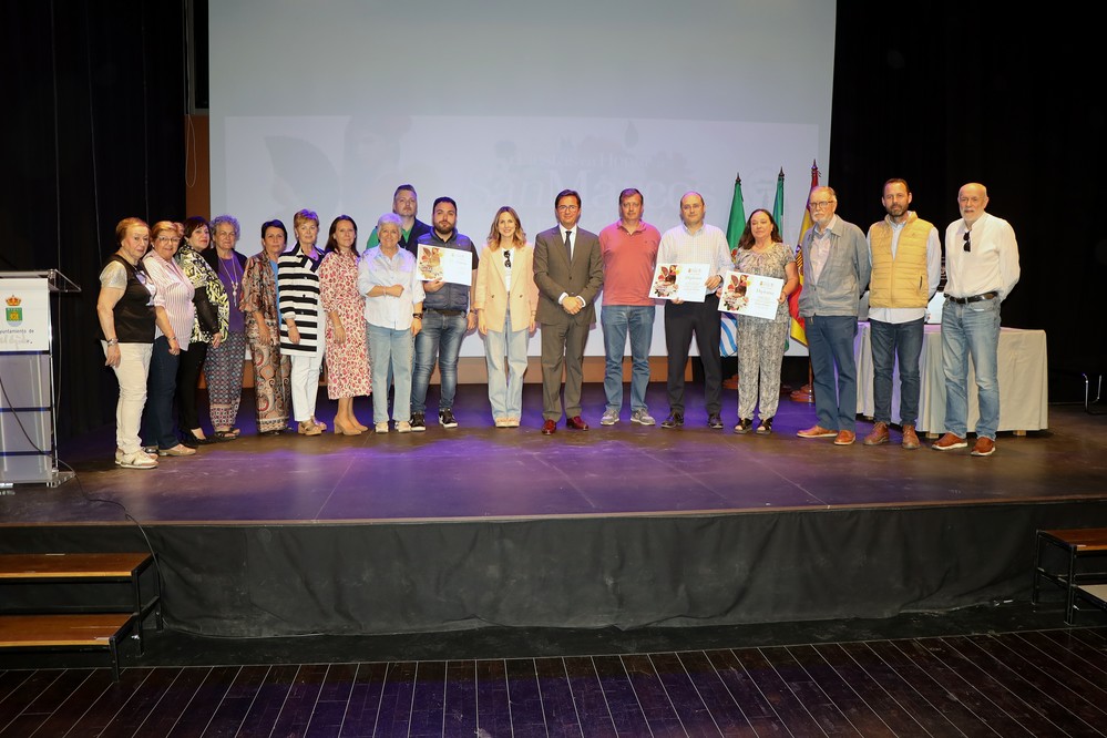 Los ganadores del Concurso de Carrozas de San Marcos 2024 reciben sus diplomas y premios