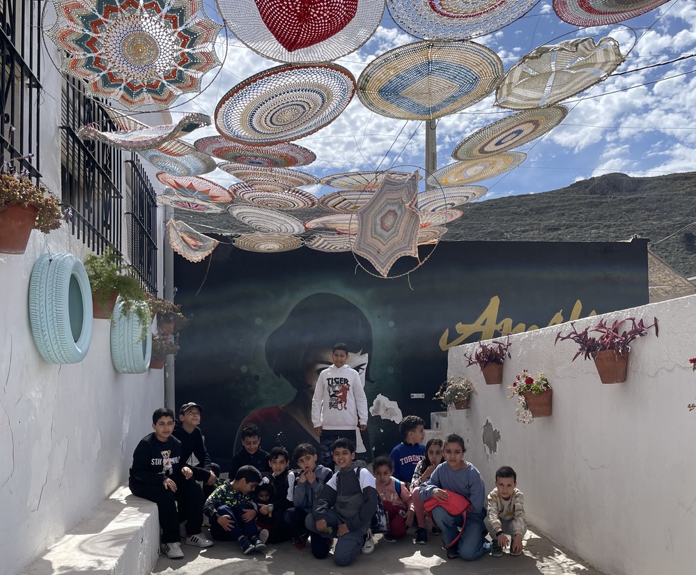Medio centenar de personas participan en la Villa de Vícar en la primera edición de 'Caminando entre Culturas'