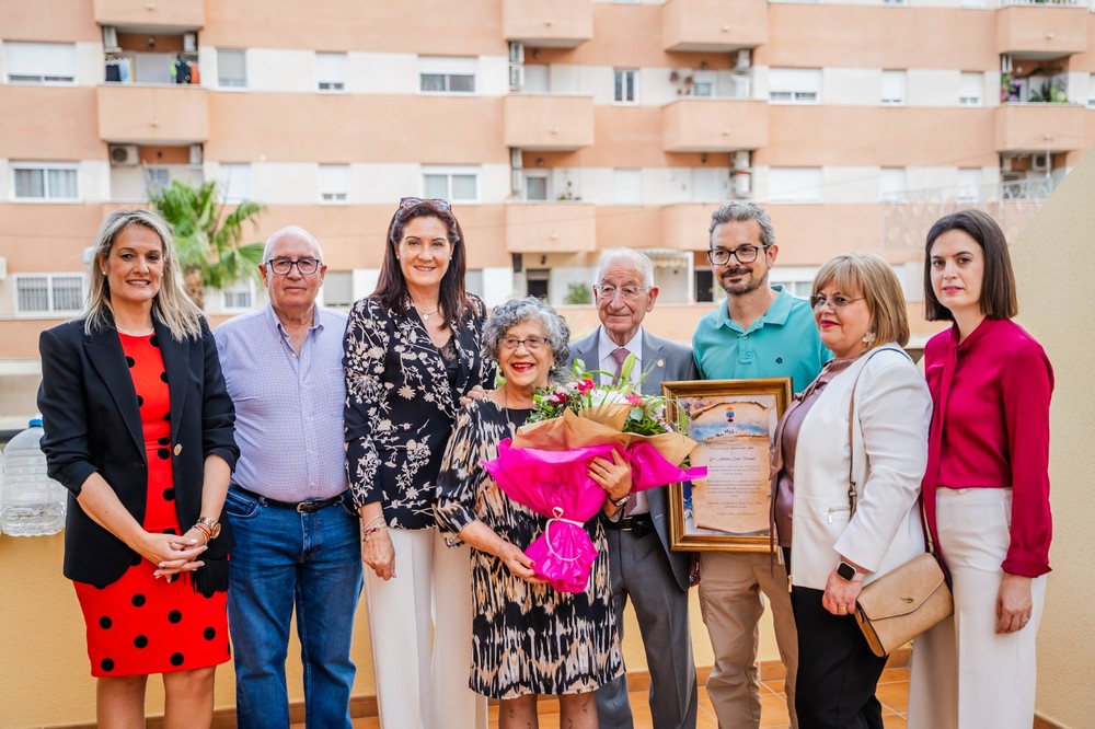 Reconocimiento a Antonia Soler Poveda, la socia de mayor edad de la Asociación de mayores de El Parador