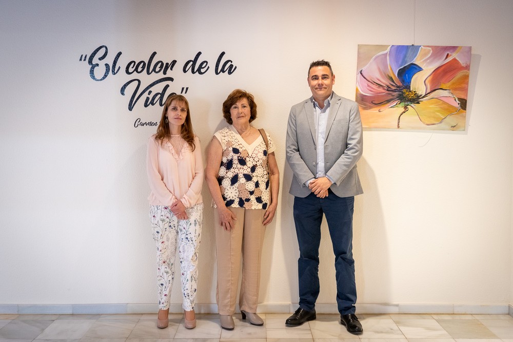 La exposición 'El Color de la Vida' de Carmen Serrano llega al Castillo de Santa Ana de Roquetas de Mar