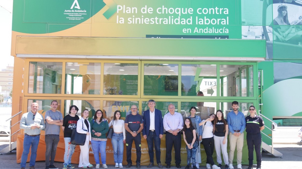 La unidad móvil ‘Plan de choque contra la siniestralidad laboral’ hace parada en Adra