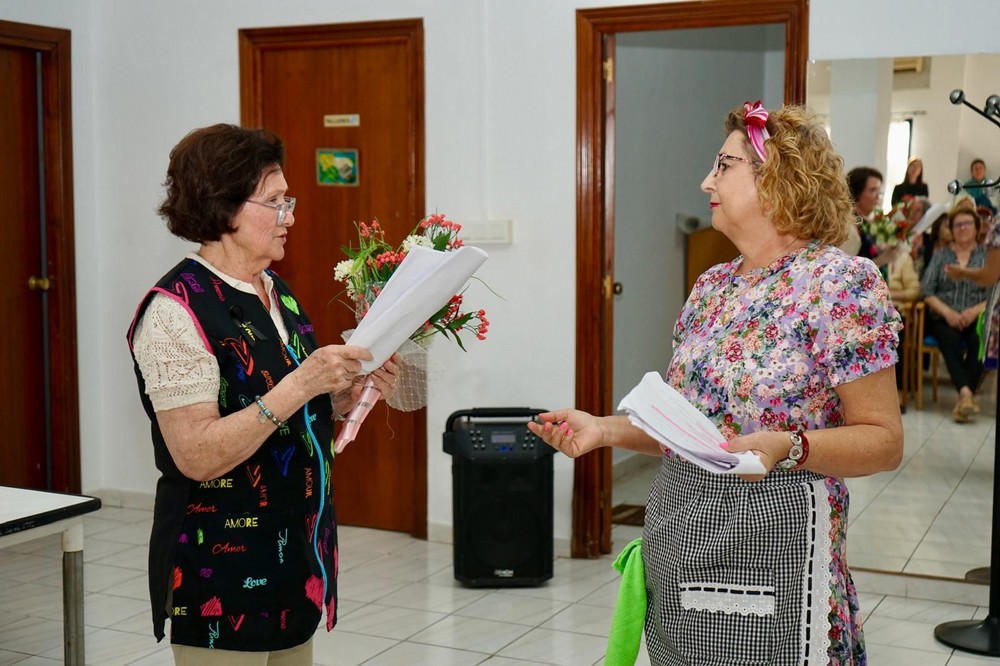 El Club de Lectura Clara Campoamor sorprende en su estreno teatral con más de medio centenar de espectadores