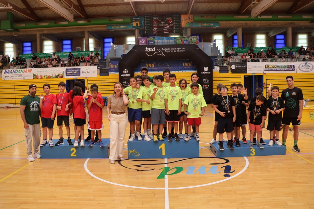 Más de 3.000 alumnos practican deporte este curso 2023/24 gracias a las Escuelas Deportivas Municipales del IMD de El Ejido