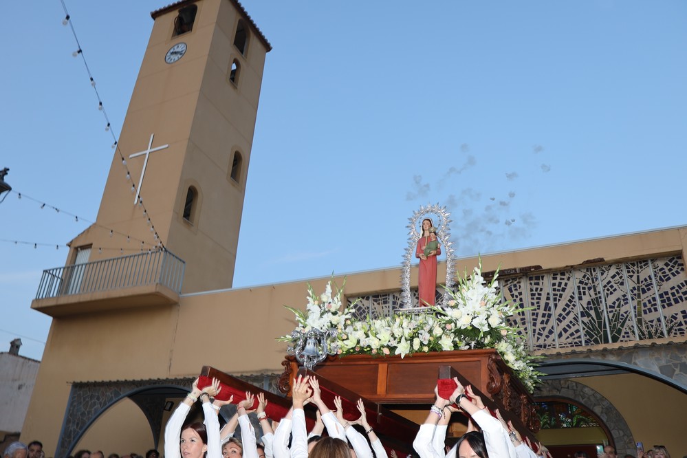  Las fiestas de Santa María del Águila llegan a su fin con la Santa Misa y la procesión de la Virgen María Madre de la Iglesia por las calles del núcleo