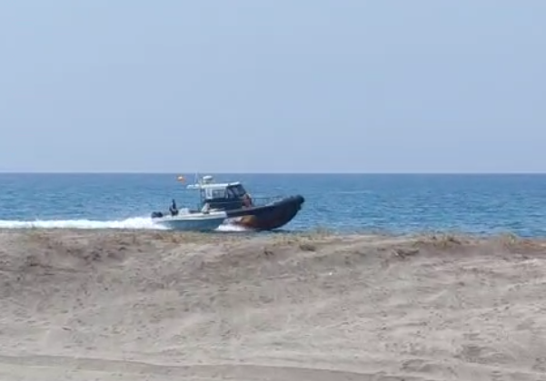 Persiguen a una lancha desde Cabo de Gata hasta Aguadulce