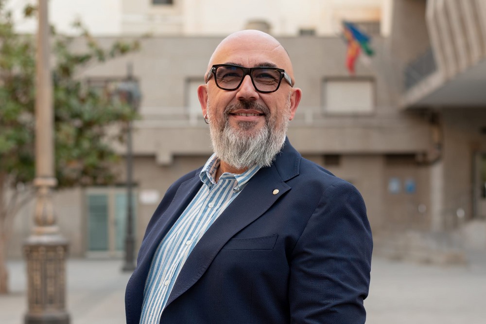 El PSOE acusa a Amat de negarse a tomar medidas para evitar que Roquetas se quede sin agua potable