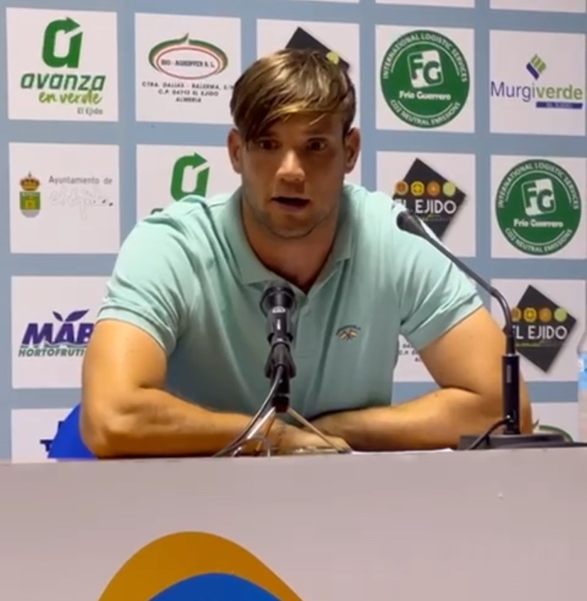 Pablo Hernández dimite como entrenador del Poli El Ejido