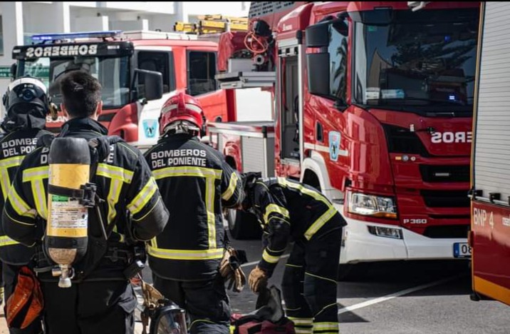 Un herido por el incendio de una vivienda en La Gangosa