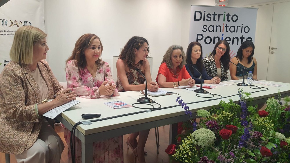 El Distrito Poniente y Uniprosal abordan las dificultades, los retos y las oportunidades del liderazgo femenino en el sector sanitario