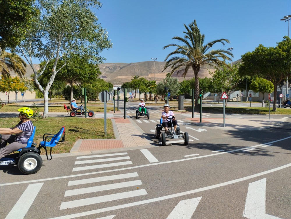 Cerca de un centenar de mayores de Vícar han participado en los cursos de Educación Vial durante el Mes de la Salud