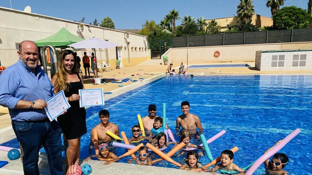 Sale a licitación la gestión de la Piscina Municipal de Dalías para el verano