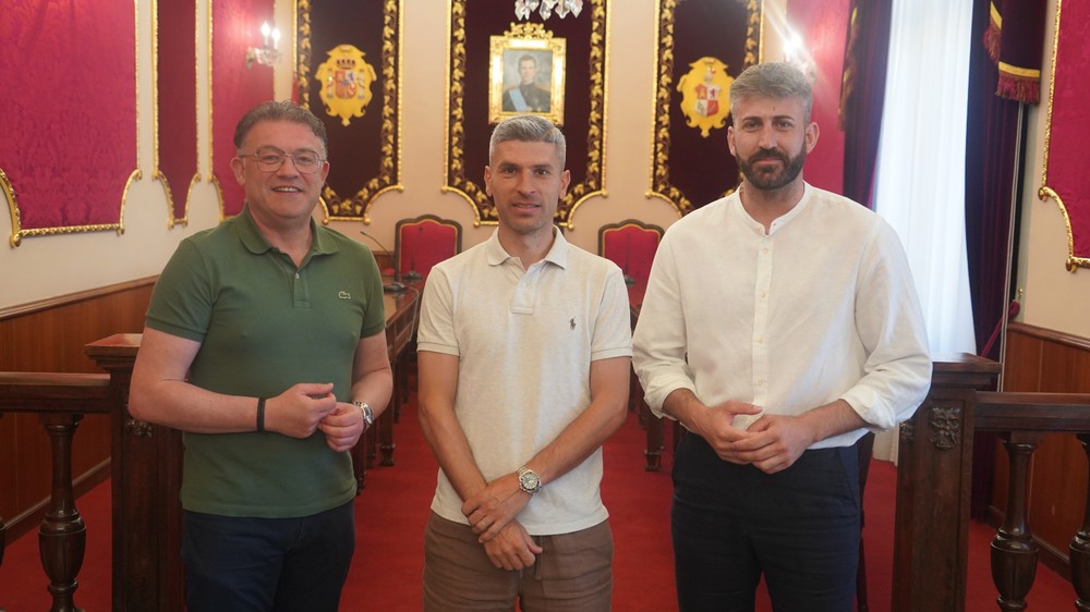 El futbolista virgitano Salva Sevilla pregonará la Feria de Berja 2024