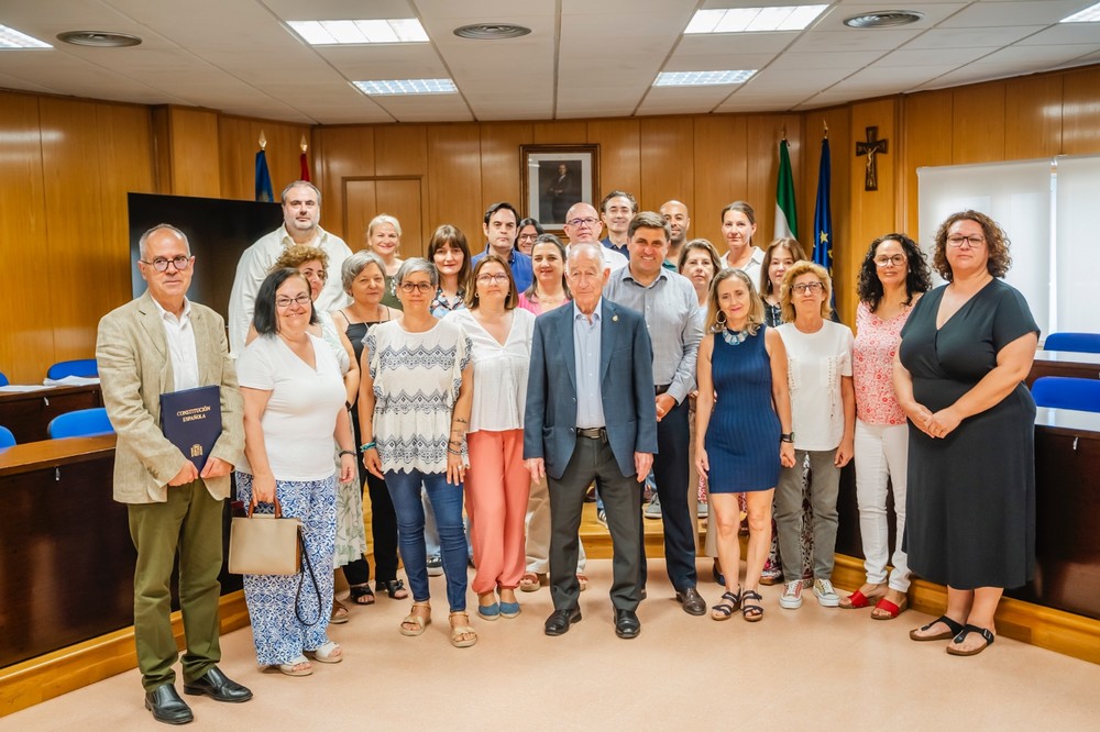Un total de 15 personas desempleadas mayores de 45 años inicia su formación profesional en administración