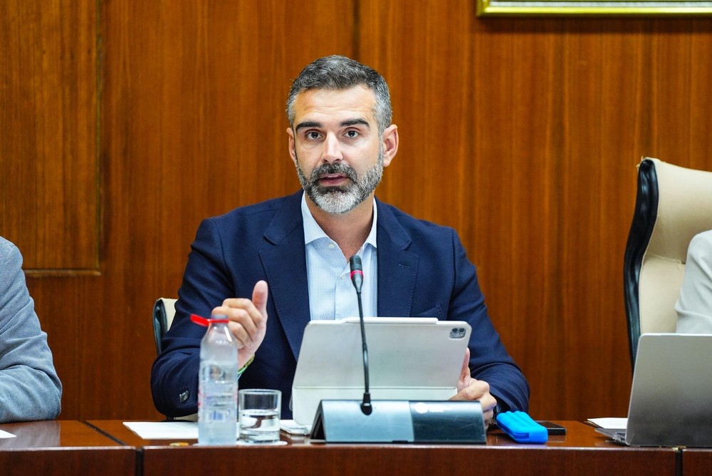 La Junta invierte más de 5,6 millones de euros en  mejorar y revitalizar el Puerto de Roquetas de Mar