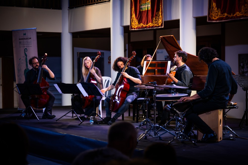 Noche inolvidable en ‘Mare Musicum’ con la Accademia del Piacere, Fahmi Alqhai y Dani de Morón en Roquetas