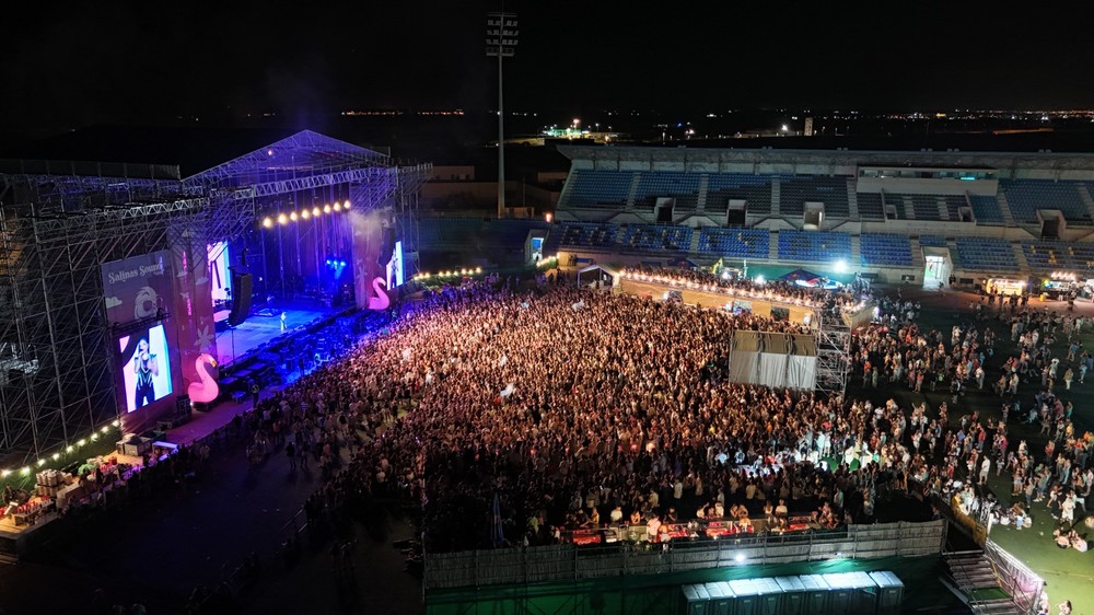 Éxito rotundo y sin precedentes en el Festival del Verano de Roquetas de Mar, Salinas Sound