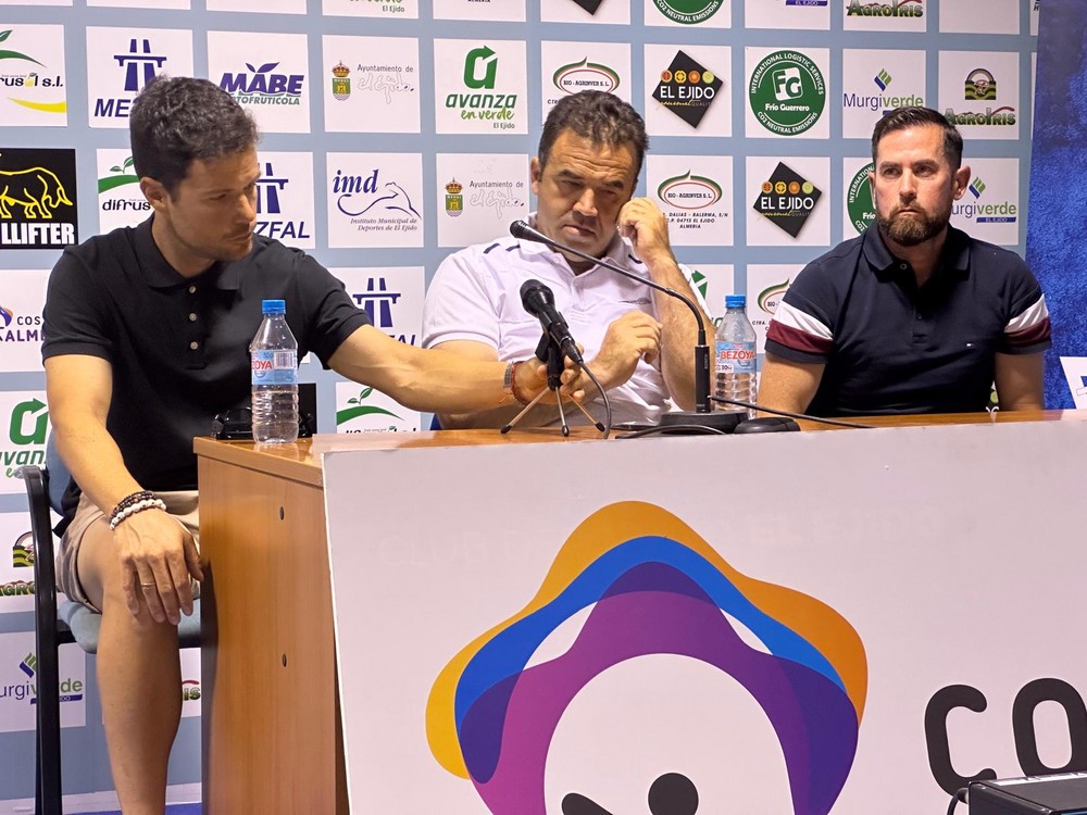 Mateo Martín dice haber conseguido dinero de una academia mejicana de fútbol para mantener al Polideportivo El Ejido en competición