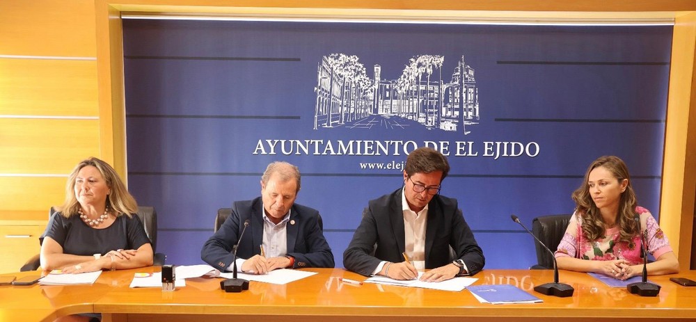 La Cámara de Comercio de Almería y el Ayuntamiento de El Ejido firman un protocolo para impulsar el desarrollo empresarial local