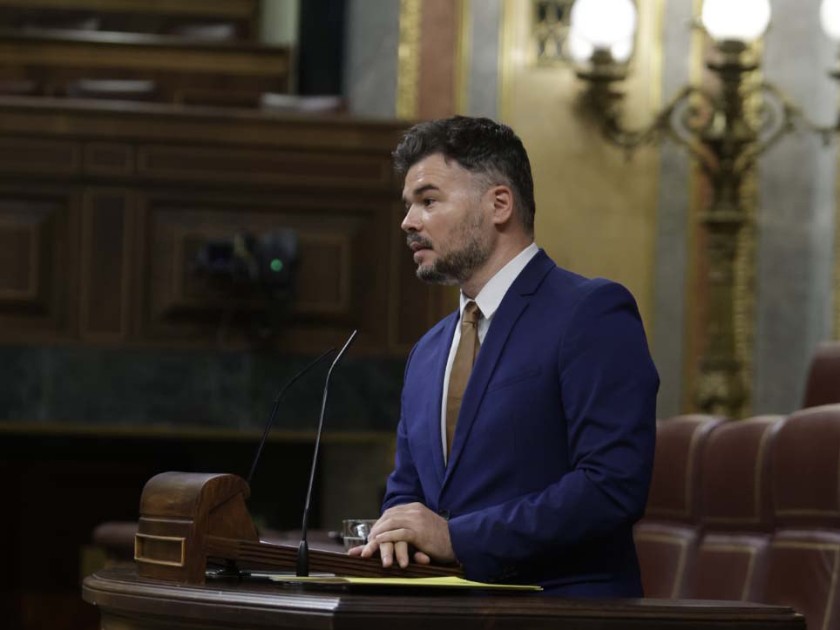 "Mentiroso, intolerante y falso": la respuesta de El Ejido a Gabriel Rufián