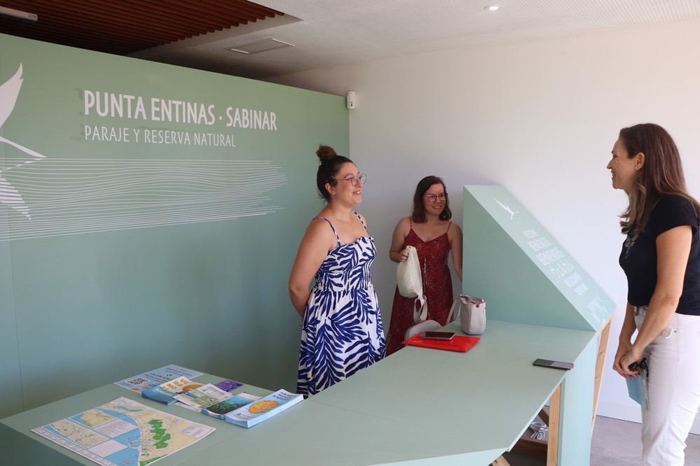 Rutas guiadas por tierra y mar, talleres divulgativos u observaciones astronómicas en el verano ejidense