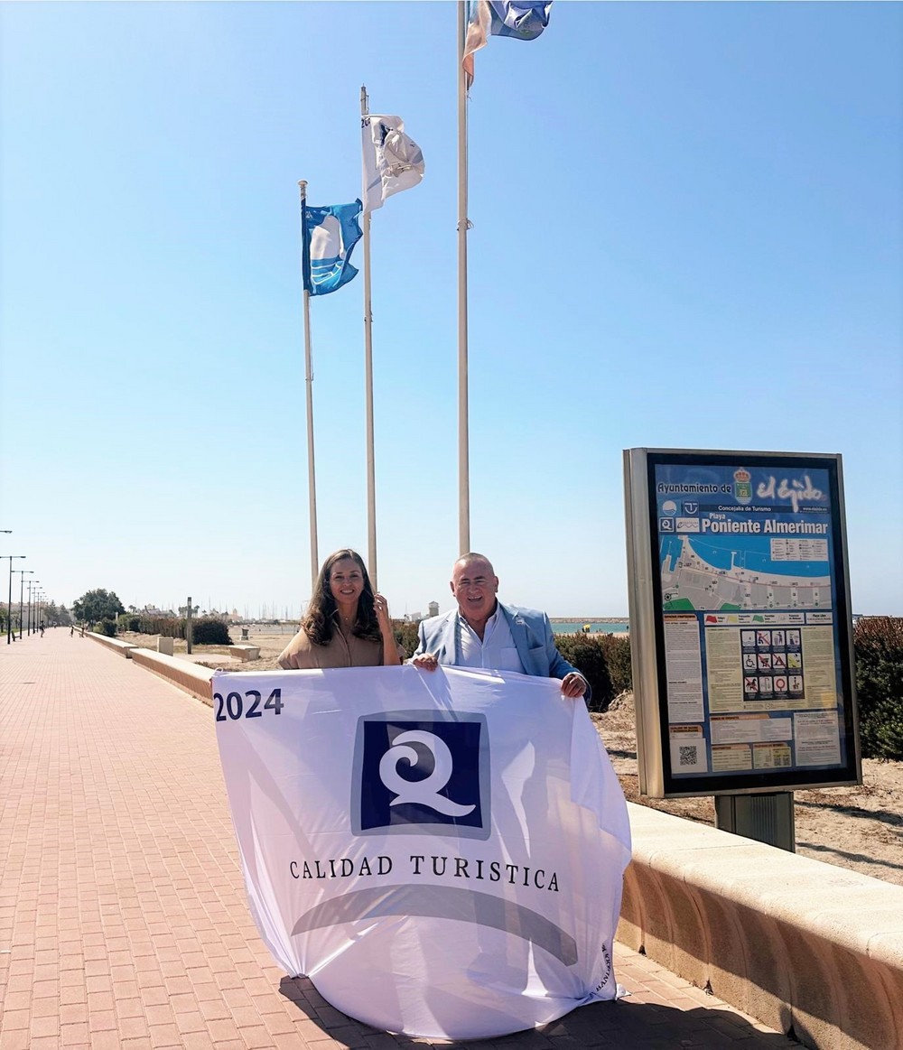 Visita del director general del ICTE a El Ejido para certificar el distintivo de Q de Calidad Turística de las playas
