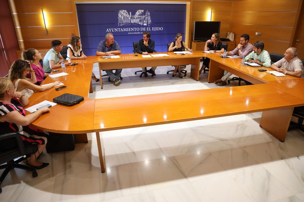El Ejido destina 100.000 euros al año al control y vigilancia de mosquitos y mosca