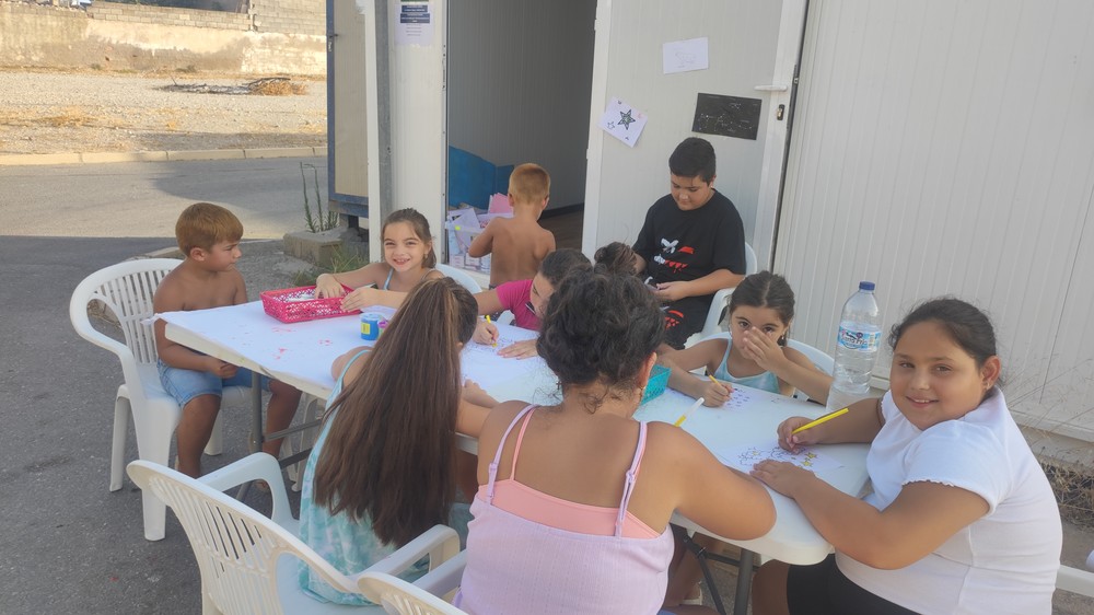 Los alumnos del del Programa de Atención Integral de Vícar descubren la historia de las constelaciones