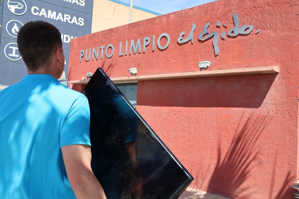 El Ayuntamiento de El Ejido recuerda a los ciudadanos la utilización de los servicios gratuitos del Punto Limpio y de Recogida de Enseres