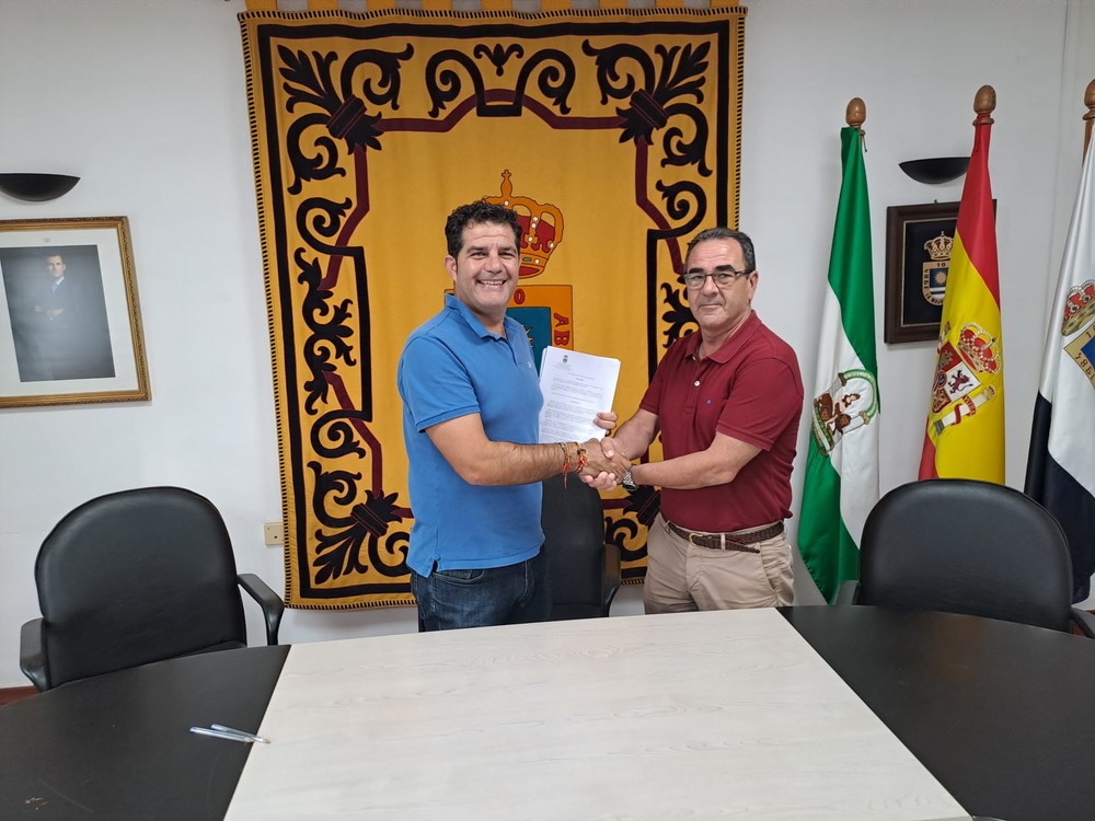 El Ayuntamiento de La Mojonera entrega una subvención de 46.000 euros al CB La Mojonera