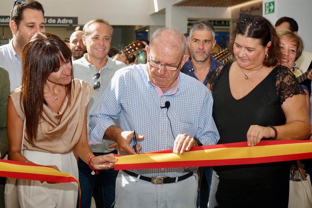 Gran Inauguración de un nuevo Mercado de Abastos moderno y funcional junto a los vicarios