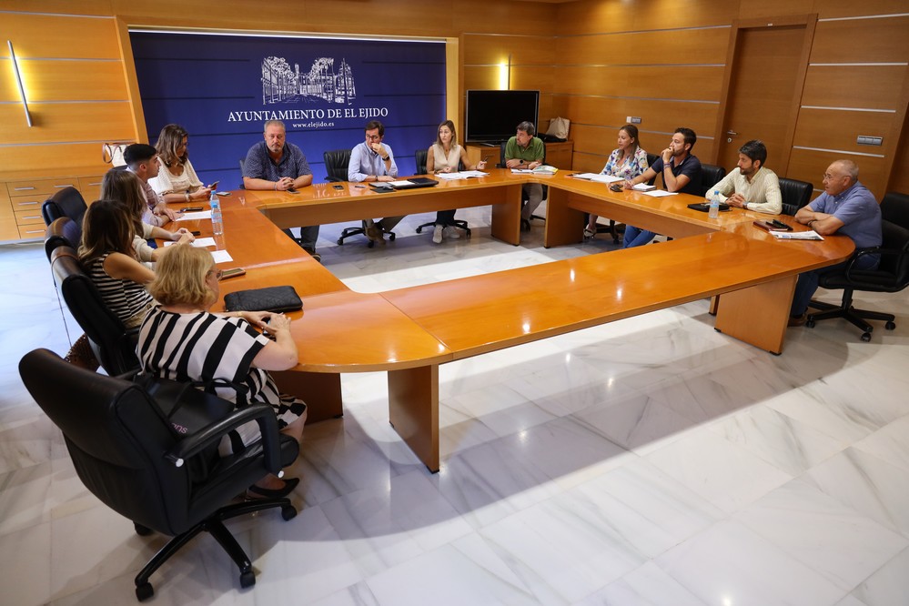 El Ayuntamiento opta a una subvención de 462.000 euros para contratar a 44 personas desempleadas mayores de 45 años