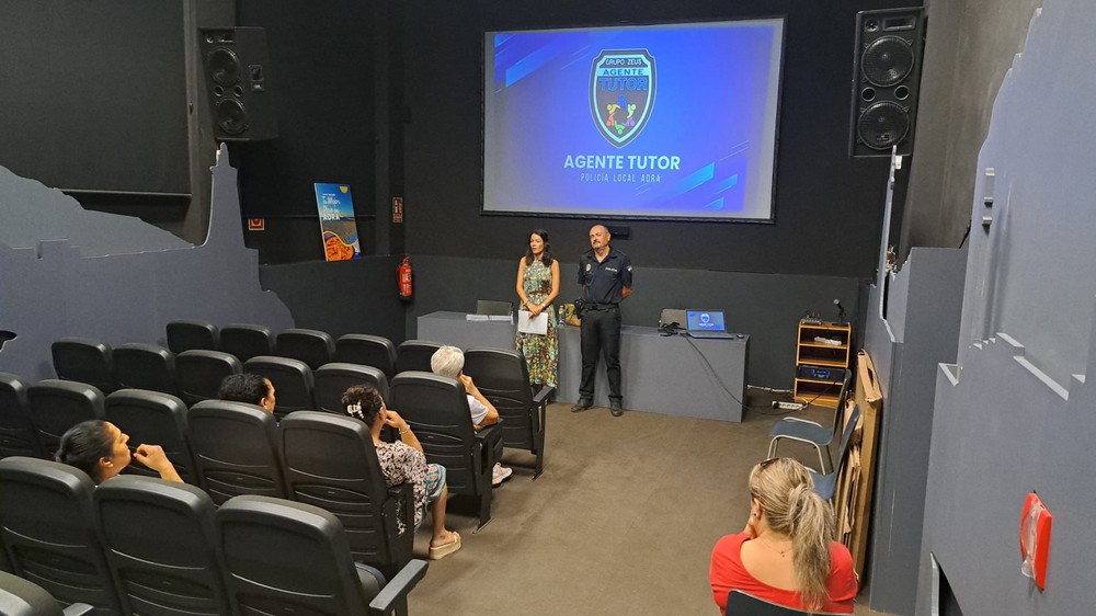 La Escuela de Familia de Adra celebra un coloquio sobre 'Hábitos y medidas para una movilidad sostenible’