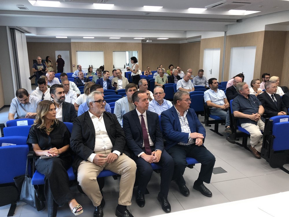 La Mesa del Ferrocarril lamenta la ausencia de la Junta y de Renfe en la jornada del Corredor de Poniente