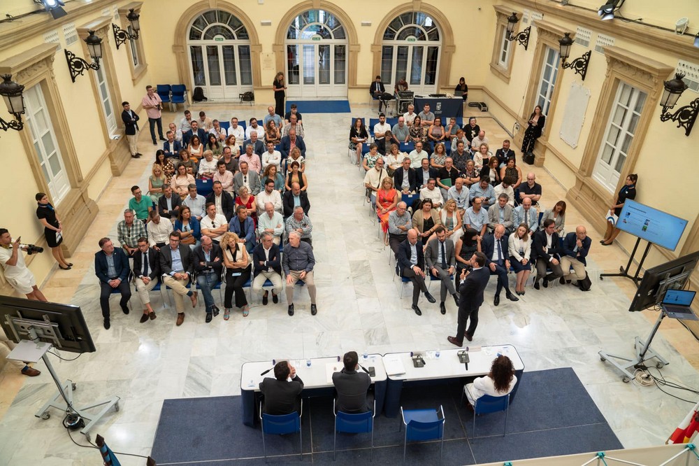 Francisco Góngora participa en la reunión de alcaldes con el presidente de la Cámara de Cuentas